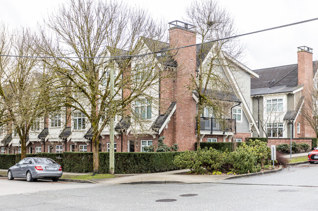 3708-3890 Welwyn St in Vancouver, BC - Building Photo - Building Photo