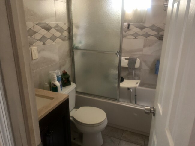 134 Scranton Ave in Lynbrook, NY - Building Photo - Building Photo