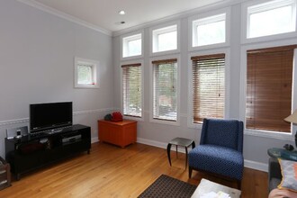 5349 N Kenmore Ave, Unit F01C in Chicago, IL - Building Photo - Building Photo