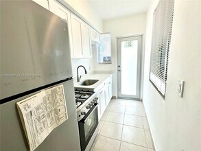800 85th St, Unit 810 in Miami Beach, FL - Building Photo - Building Photo