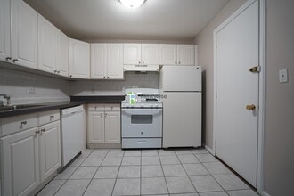 39 Shepard St in Boston, MA - Building Photo - Building Photo