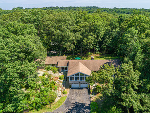 198 Woodchuck Rd in Stamford, CT - Building Photo - Building Photo