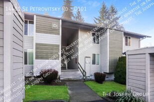 14401 SE Petrovitsky Rd in Renton, WA - Building Photo