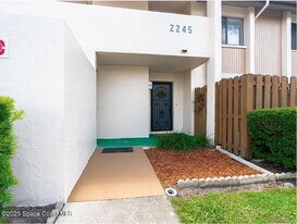 2245 Golf Isle Dr, Unit 412 in Melbourne, FL - Building Photo