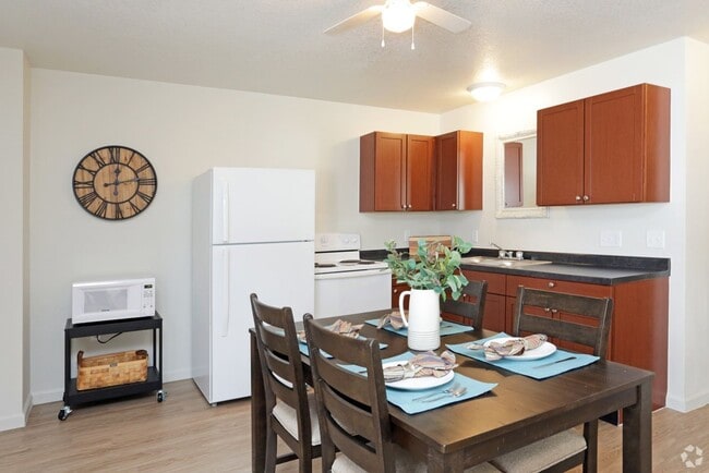 Twin Eagles by Kading in Adel, IA - Building Photo - Building Photo