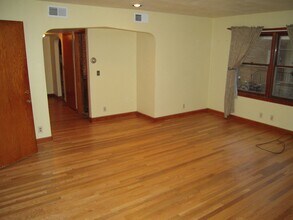 1139 E GORHAM ST APT 2 in Madison, WI - Building Photo - Building Photo