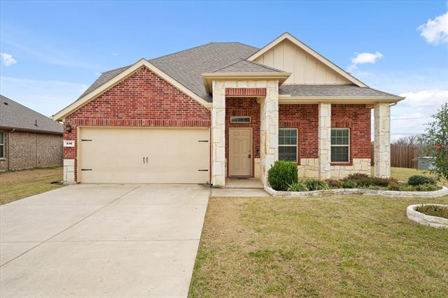 516 Clearlake Dr in Waxahachie, TX - Building Photo