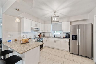 7520 Hawthorn Dr in Port Richey, FL - Building Photo - Building Photo