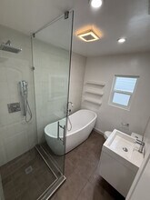 14622 Huston St in Sherman Oaks, CA - Building Photo - Building Photo