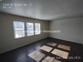 3100 W Scott St in Milwaukee, WI - Building Photo - Building Photo