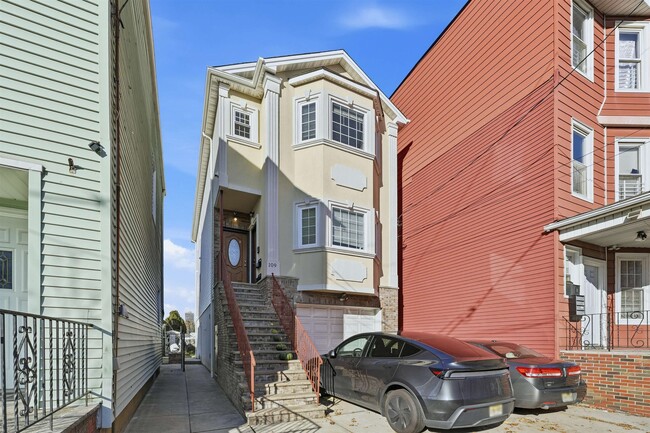 109 Grant Ave in East Newark, NJ - Building Photo - Building Photo