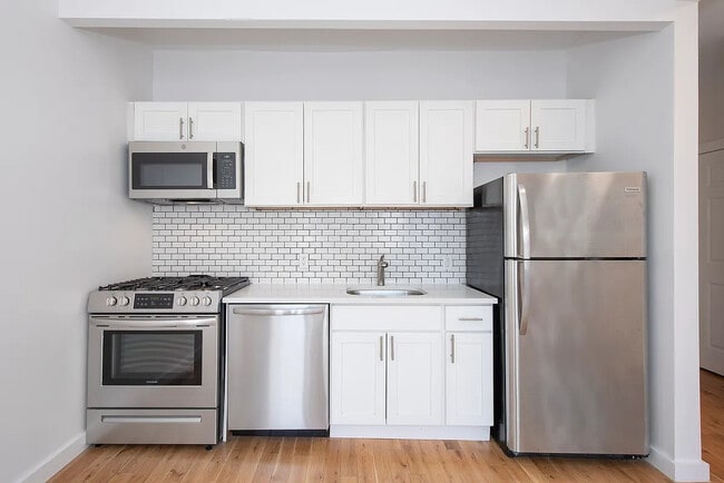 679 Grandview Ave, Unit 2