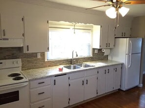 24 Waterman St, Unit #2 in Cumberland, RI - Building Photo - Building Photo