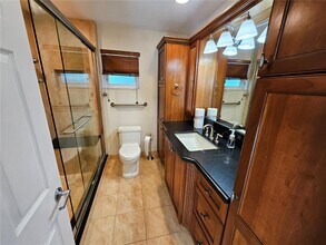 2016 NE 26th Dr in Wilton Manors, FL - Building Photo - Building Photo