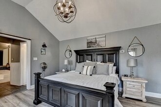 561 Russell Rd in Lawrenceville, GA - Building Photo - Building Photo