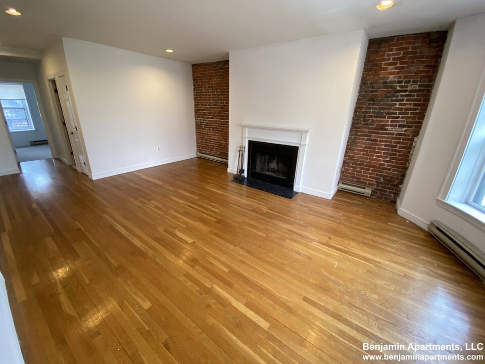 1742 Washington St, Unit 3 in Boston, MA - Building Photo