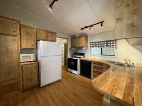 9384 Lott Rd in Durham, CA - Building Photo - Building Photo