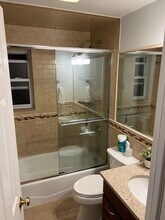 210 Seaton Rd, Unit Apartment in Stamford, CT - Building Photo - Building Photo