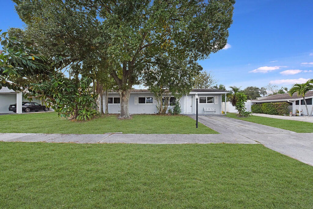 710 Cayuga St in Jupiter, FL - Building Photo