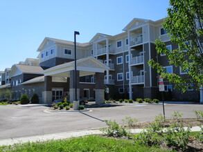 Anthony Place at Glendale Heights in Glendale Heights, IL - Foto de edificio - Building Photo