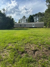 497 Westover Dr in Hartsville, SC - Building Photo - Building Photo