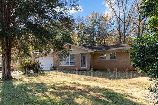 10707 Walkers Ferry Rd in Charlotte, NC - Building Photo - Building Photo