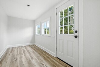 260 E Beecher St in Indianapolis, IN - Building Photo - Building Photo