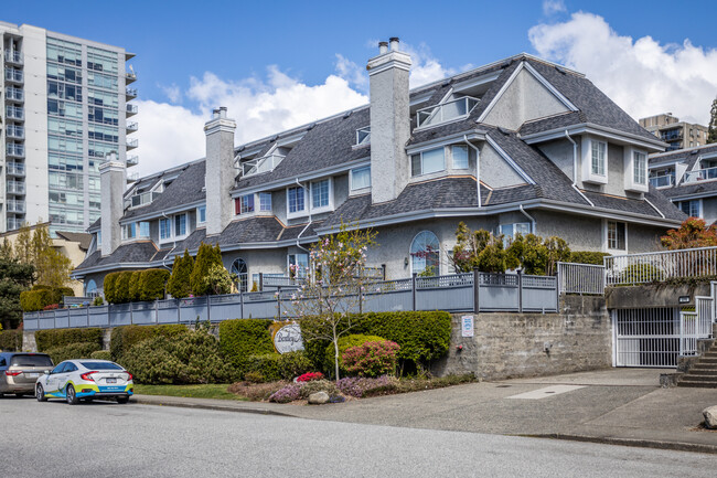 Bentley Mews in North Vancouver, BC - Building Photo - Primary Photo