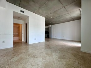2275 Biscayne Blvd in Miami, FL - Building Photo - Building Photo