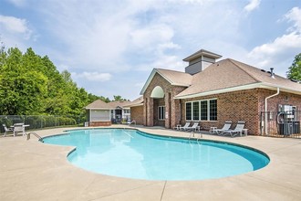 Creekside at Bellemeade in High Point, NC - Building Photo - Building Photo