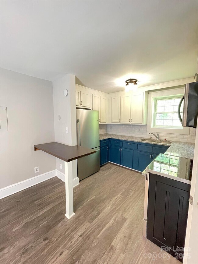 2800 Carol Ave in Charlotte, NC - Building Photo - Building Photo