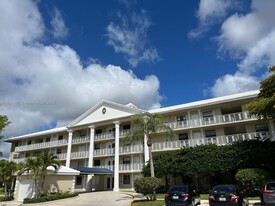 3521 Village Blvd in West Palm Beach, FL - Building Photo