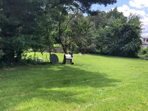 1273 Queen St in Southington, CT - Building Photo - Building Photo