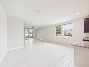 38707 Finn Clover Ln in Zephyrhills, FL - Building Photo - Building Photo