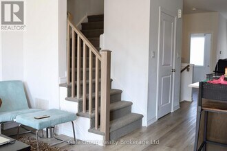 124 Compass Trail in Cambridge, ON - Building Photo - Building Photo