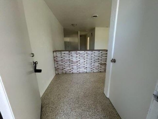 423 N Ridgewood Ave in Ormond Beach, FL - Building Photo - Building Photo