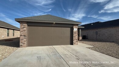 7723 Date Ave in Lubbock, TX - Building Photo - Building Photo