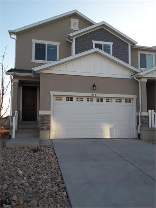 217 Whitewater Dr