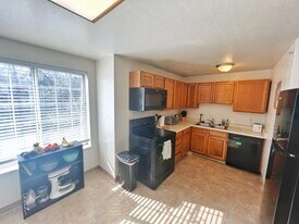 718 W 1720 N in Provo, UT - Building Photo