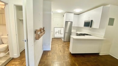 EAST 35 STREET in New York, NY - Building Photo - Building Photo