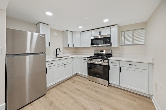 4737 N Kildare Ave, Unit G in Chicago, IL - Building Photo - Building Photo