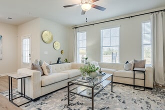 The Collection Pine Log in Conyers, GA - Building Photo - Interior Photo