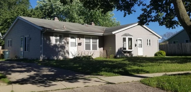 property at 9 Morrow Ct