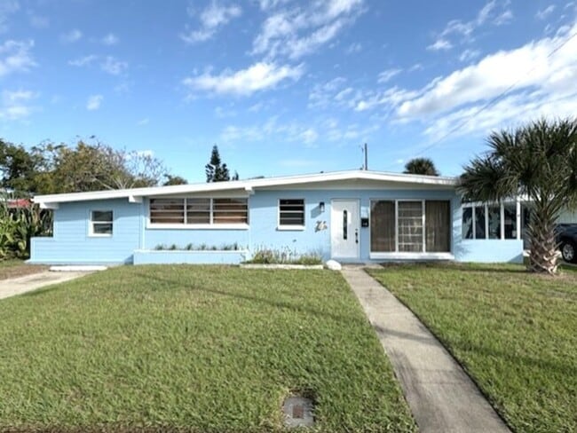 property at 115 Essex Dr