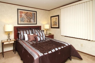 Cedargate Apartments in Waterford, MI - Foto de edificio - Interior Photo