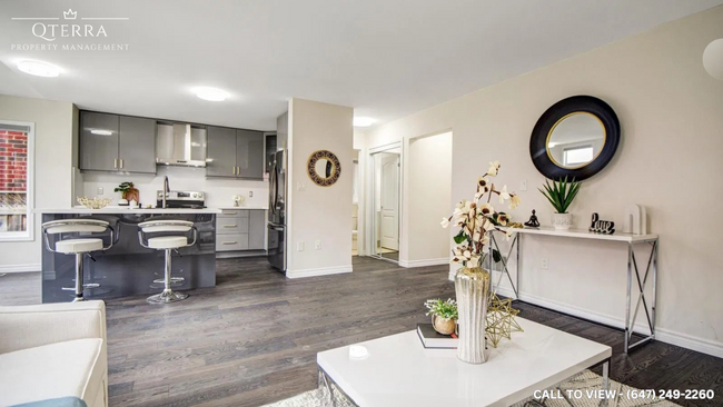 694 Bolingbroke Dr in Milton, ON - Building Photo - Building Photo