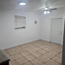 5214 Wiley St in Hollywood, FL - Building Photo - Building Photo