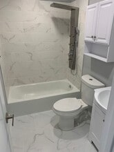 5424 Rising Sun Ave, Unit 10 in Philadelphia, PA - Foto de edificio - Building Photo