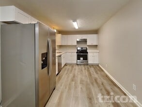 1567 Kimberly Pl in Canton, GA - Foto de edificio - Building Photo