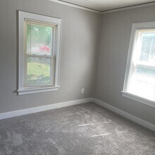 2313 W Herold Ave in West Peoria, IL - Building Photo - Building Photo